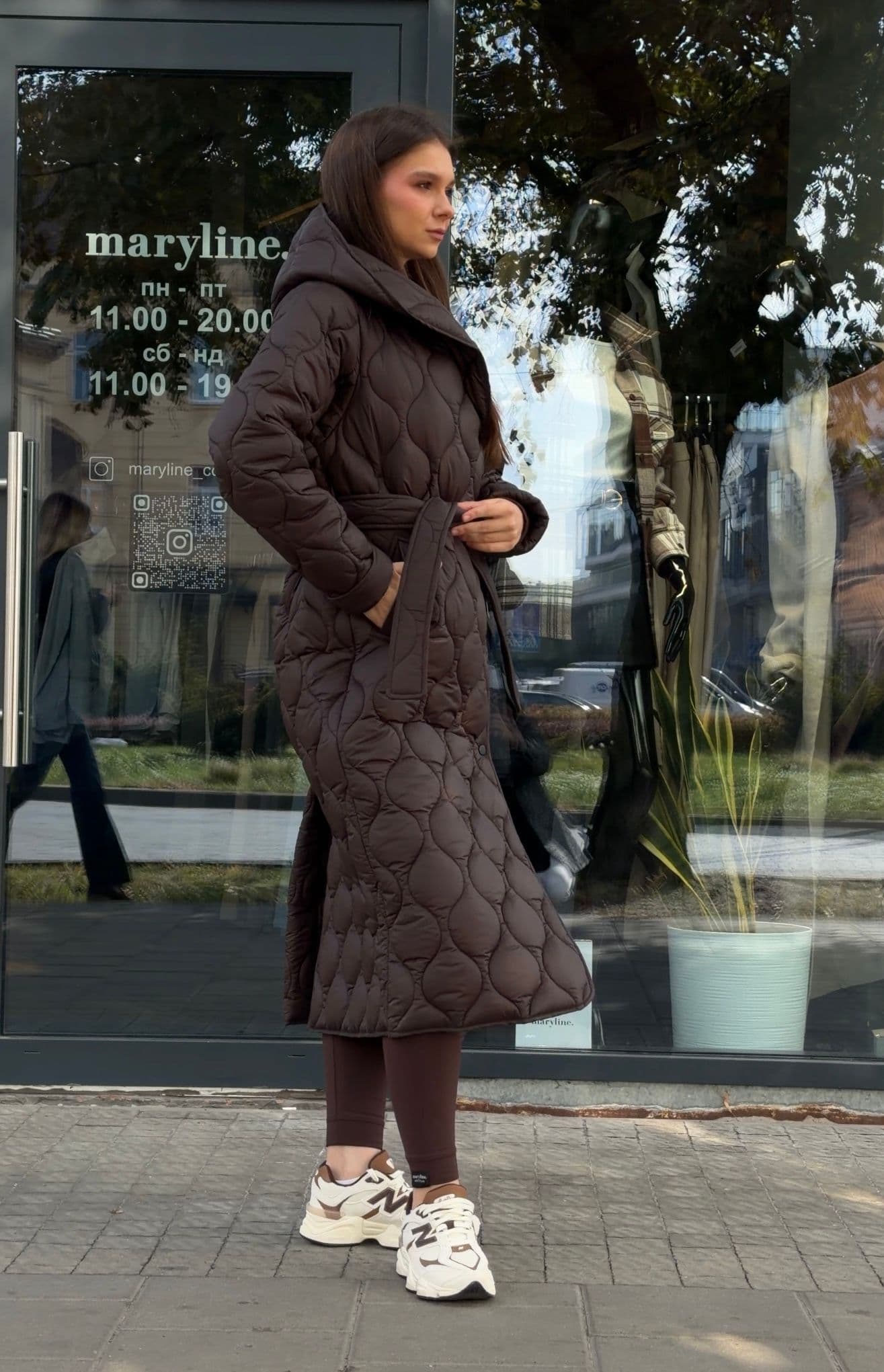 Куртка-пальто стьобана жіноча Maxi maryline в шоколадному кольорі — фото 3